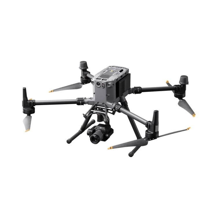 Dron DJI Matrice 350 RTK z kamerą Zenmuse, widok z przodu pod kątem