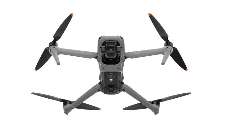 DJI Air 3 (RC-N2) + Fly More Combo - zaawansowany dron z dwoma kamerami, możliwością nagrywania w 4K HDR i inteligentnymi funkcjami.