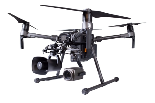 Megafon Chengzhi MP-130 zamontowany na dronie DJI Matrice