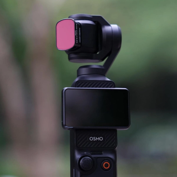 Zestaw 6 filtrów Freewell CLWND do DJI Osmo Pocket 3 – kamera z różowym filtrem, widok z przodu