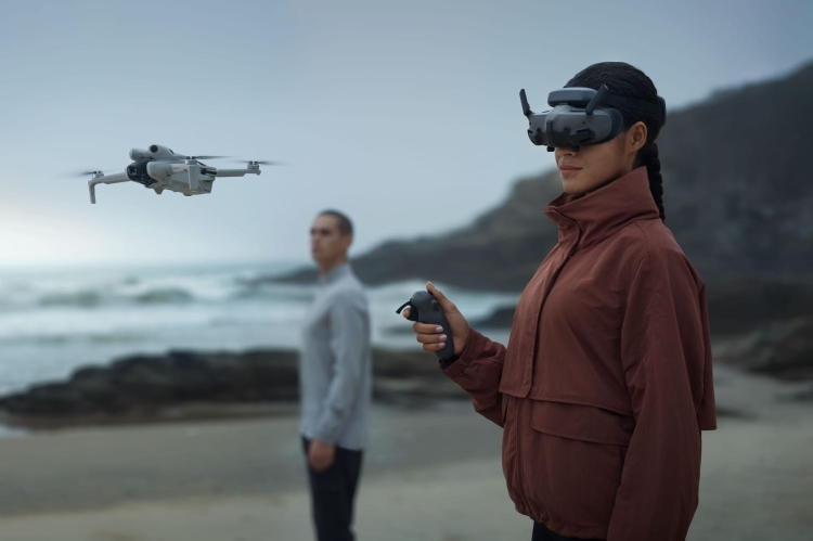 DJI-RC-MOTION-3-KONTROLER-LOTU-AVATA-2.jpg