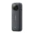 Zestaw Insta360 X4 Adventure Bundle – kamera X4, tył z obiektywem, widok pod kątem