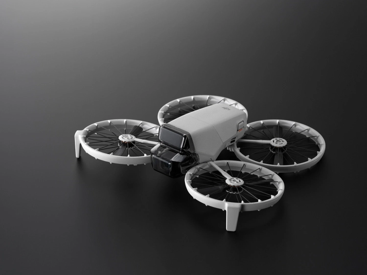 DJI-Flip-z-boku.webp