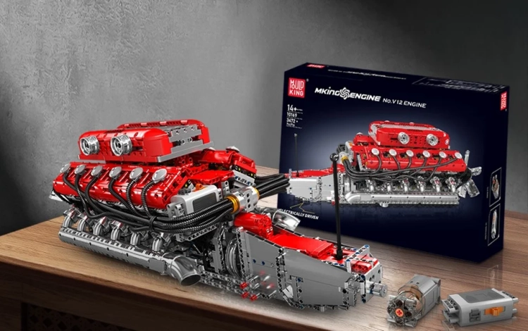 Klocki Mould King 10169 silnik V12 z Ferrari 812 F12 z opakowaniem.webp