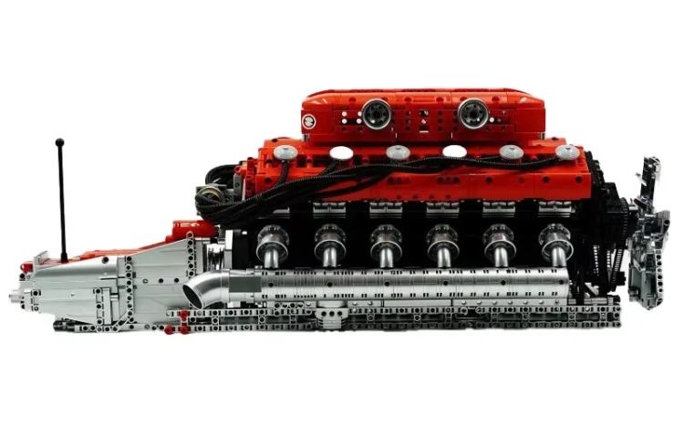 Mould King 10169 - silnik V12 z Ferrari 05.webp