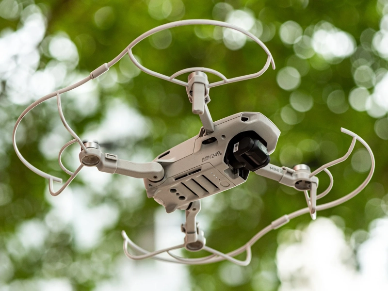 Osłony śmigieł STARTRC do DJI Mini 4K - podczas lotu