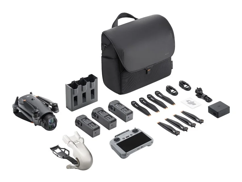Dron DJI Mavic 4 Pro Fly More Combo (RC 2) - zawartość zestawu na ukos