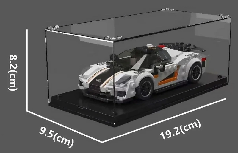 Eksponuj swój model w akrylowej gablotce