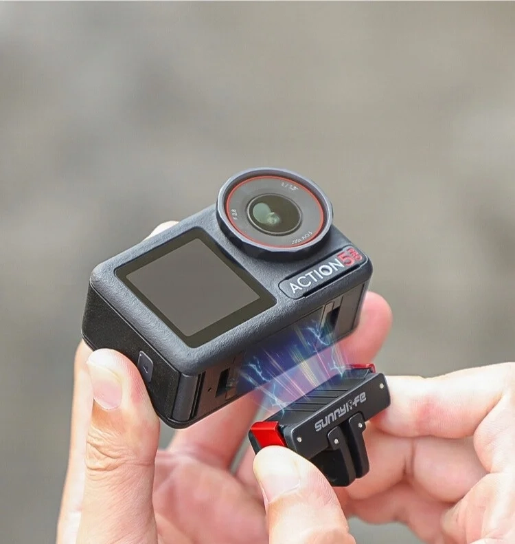 Mocny magnes + podwójne zaczepy