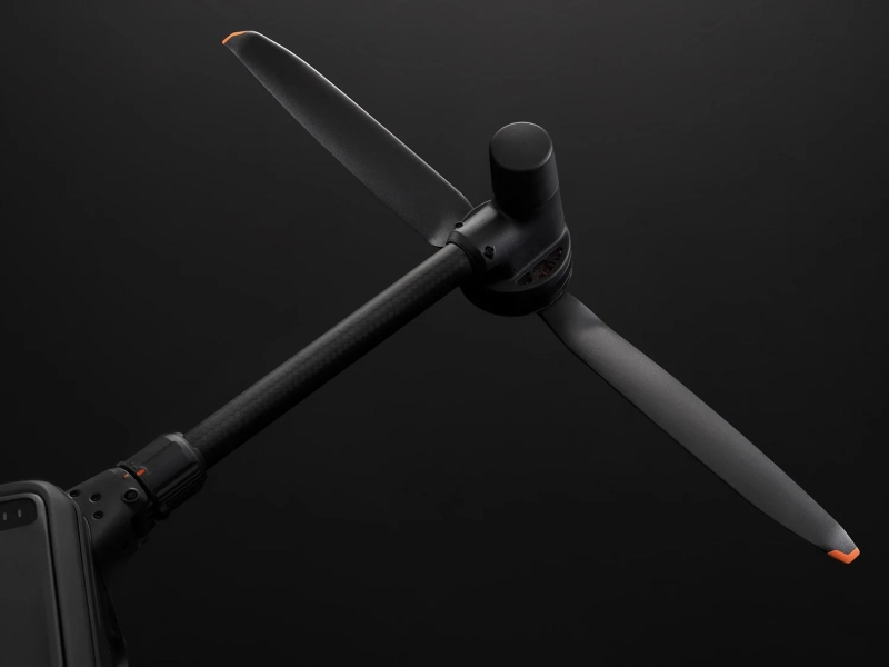 Śmigła 2510F DJI Matrice 400 - zamocowane na dronie.webp