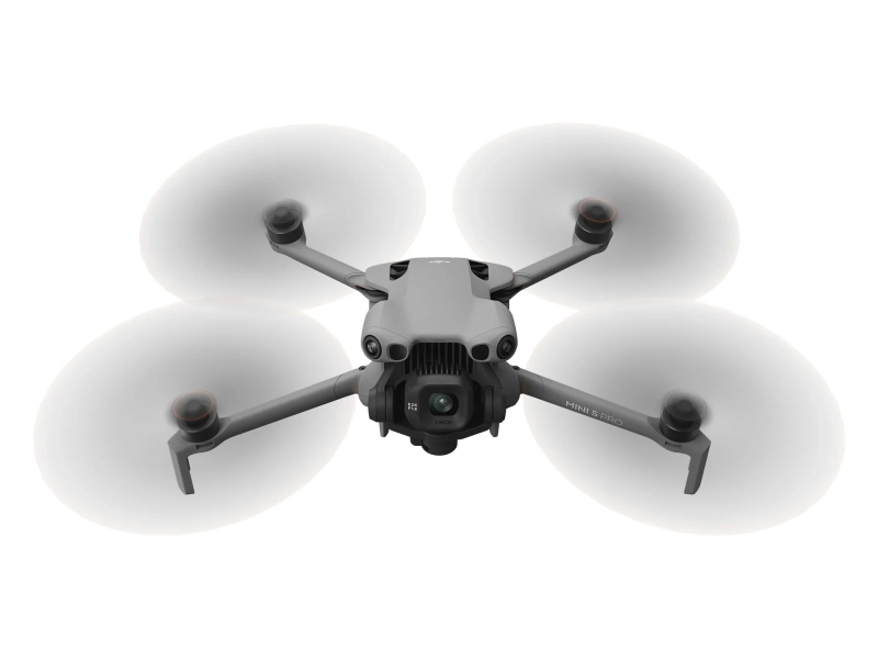 Dron DJI Mini 5 Pro - podczas lotu  od przodu