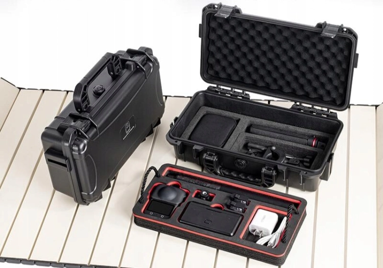 Dwuwarstwowe etui STARTRC do DJI Osmo 360 — precyzyjne przegrody na akcesoria.