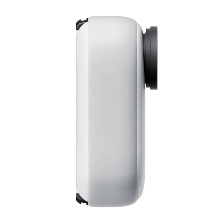 Kamera-Insta360-GO-3-64GB-z-boku.jpg