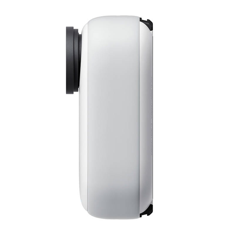 Kamera-Insta360-GO-3-64GB-z-boku-1.jpg