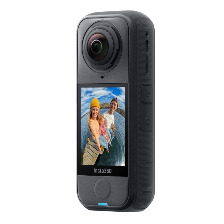 Kamera sferyczna Insta360 X4 Air - na ukos od przodu