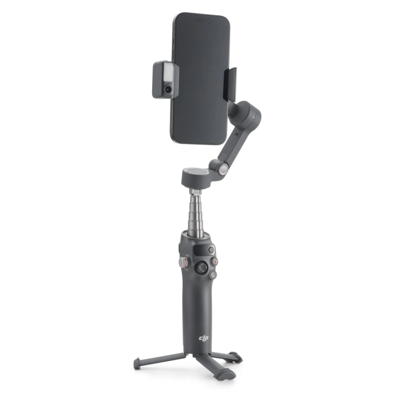 DJI Osmo Mobile 8 - z telefonem zamocowanym pionowo