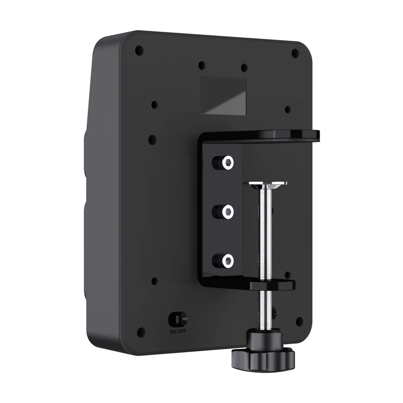 Tylna ścianka CB1 — włącznik zasilania i port USB-C