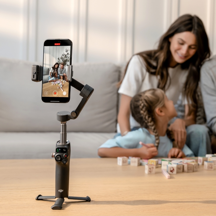 gimbal-reczny-DJI-Osmo-Mobile-8-stabilizator.jpg