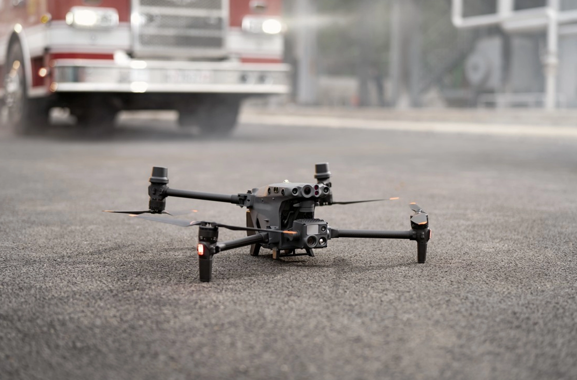 Dron termowizyjny DJI podczas działań straży pożarnej i OSP