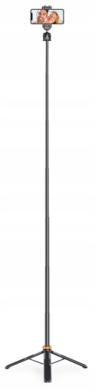 Selfie stick rozłożony do pełnej długości 158 cm dla szerokich ujęć krajobrazowych.