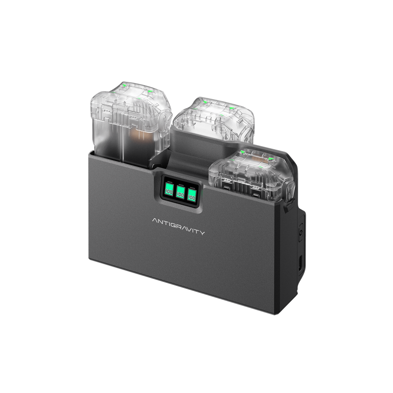 Port USB-C w hubie Antigravity obsługuje szybkie ładowanie Power Delivery.