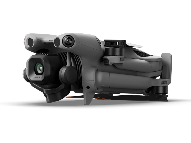 Dron DJI Mini 5 Pro - na ukos złożony