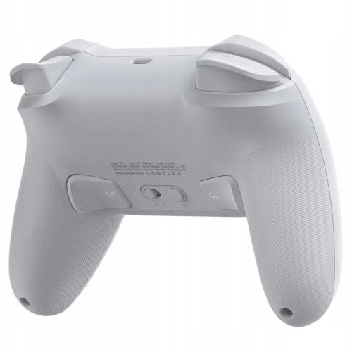 Pad EasySMX S10 podłączony do Nintendo Switch z aktywnym podświetleniem RGB.