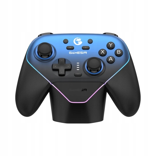 Bezprzewodowy pad GameSir Super Nova T4N Pro w granatowym wykończeniu ze stacją dokującą.