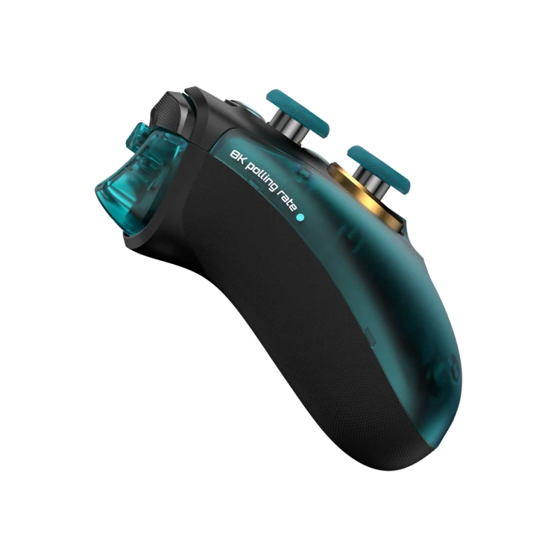 Przełączniki trybu spustów u dołu kontrolera GameSir G7 Pro 8K.
