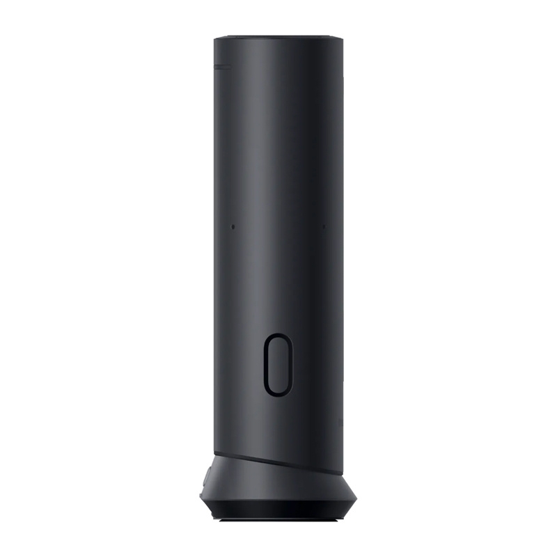 Urządzenie Insta360 Wave optymalizujące akustykę w trybie wielokierunkowym podczas rozmowy przy stole.