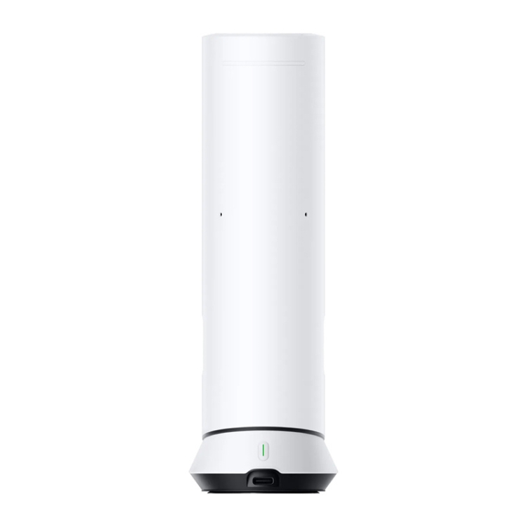 Kobieta prowadząca wideokonferencję korzystając ze wsparcia 8 mikrofonów MEMS w Insta360 Wave.