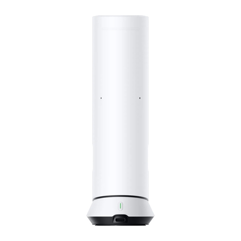 Kobieta prowadząca wideokonferencję korzystając ze wsparcia 8 mikrofonów MEMS w Insta360 Wave.