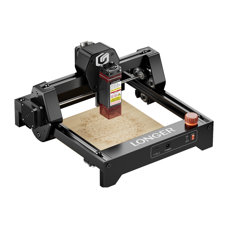 Lekka i mobilna grawerka laserowa Longer Ray5 mini o bardzo niskiej wadze wynoszącej 1,47 kg.
