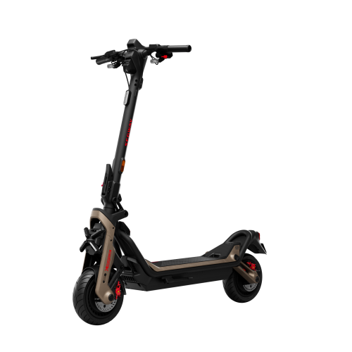 Hulajnoga elektryczna Segway GT3 Pro z podwójnym zawieszeniem hydraulicznym i 11-calowymi oponami bezdętkowymi.
