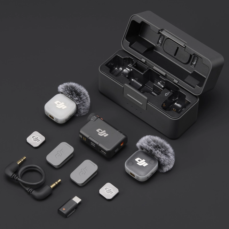 DJI-Mic-Mini-2-2TX+1RX+etui-ladujace-na-czarnym-tle