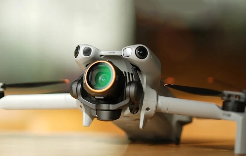 zestaw-filtrow-sunnylife-do-drona-dji-mini-5-pro-w-uzyciu