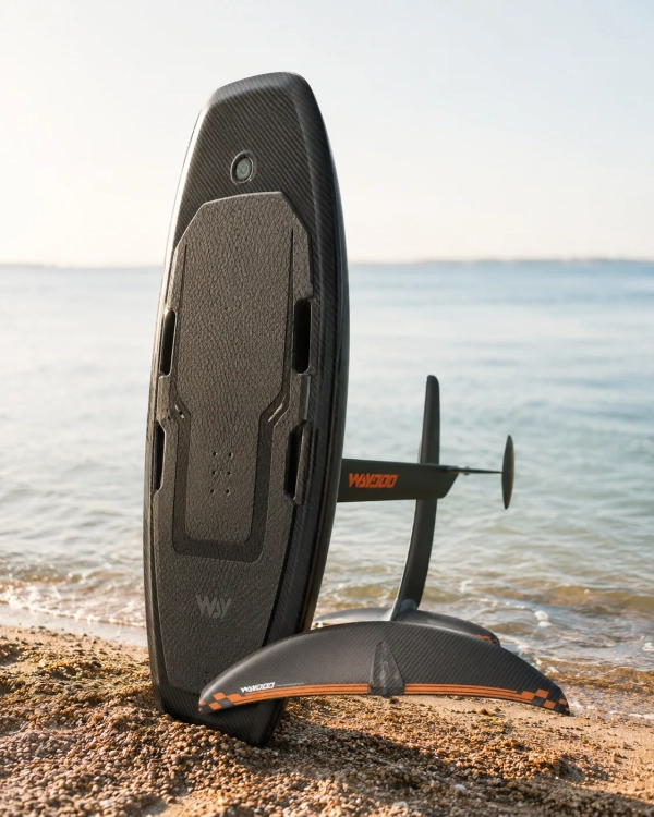 skrzydlo-przednie-waydoo-glider-c1100-z-wlokna-weglowego-widok-pionowy