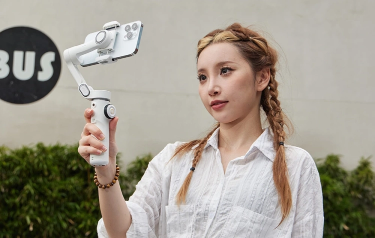 gimbal-stabilizator-bialy.webp