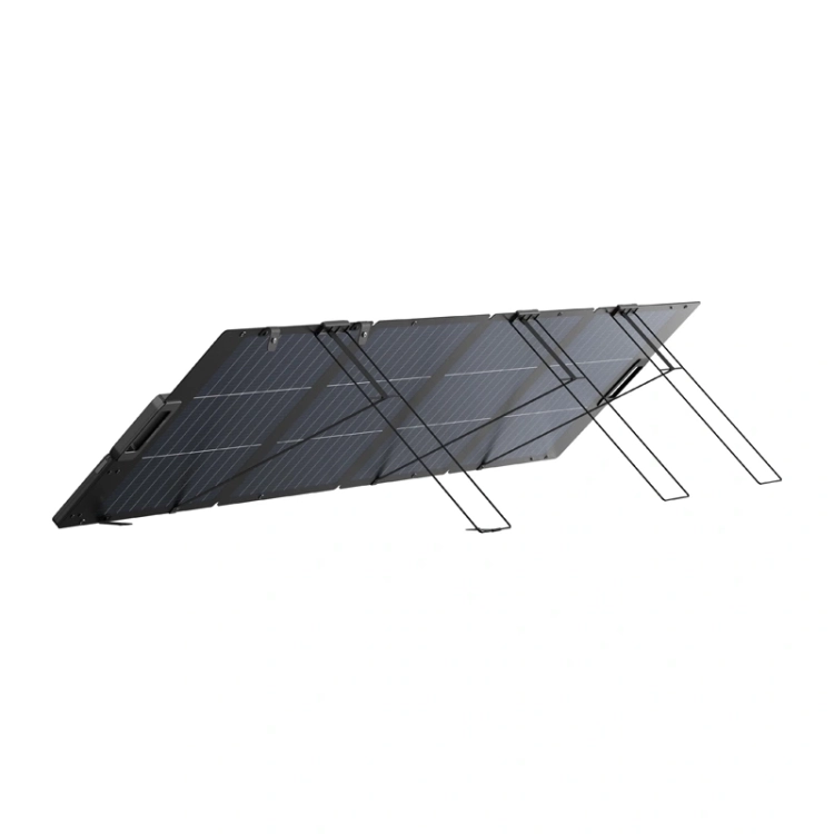 Panel-fotowoltaiczny-EcoFlow-220W-lekki-przenosny-od-tylu-na-ukos.webp