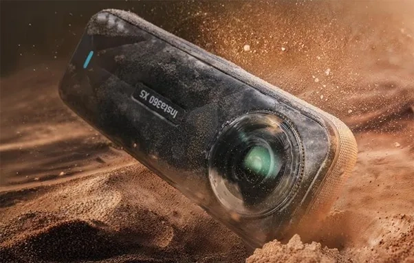 sportowa-kamera-insta360-x5-edycja-limitowana-satin-white.webp