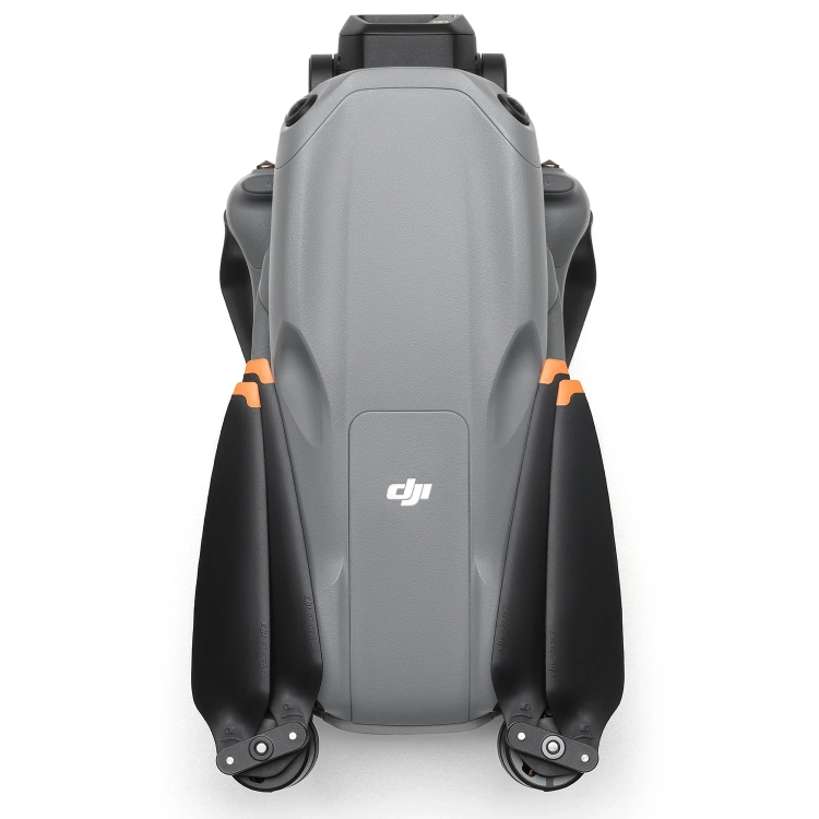 dji-air-3s-ze-smiglami-zlozony.webp