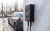 ladowarka-ev-besen-sqw45-22kw-app-przy-nowoczesnym-domu