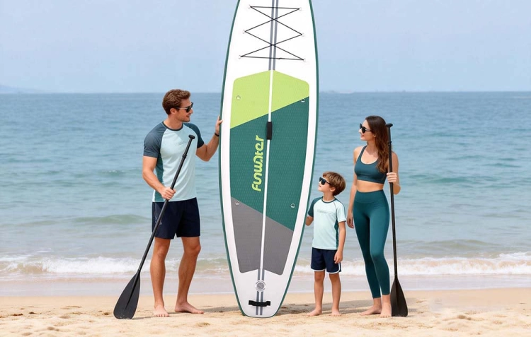 rodzina-na-plazy-z-deska-sup-funwater-supfw69a