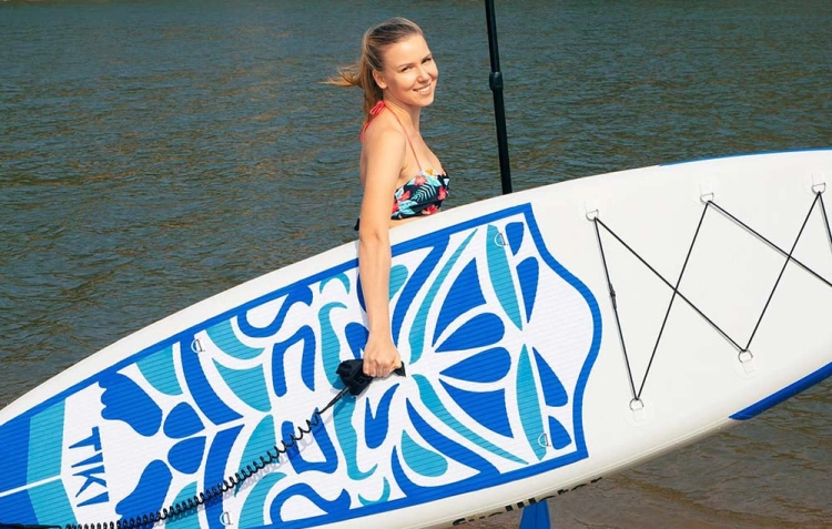 kobieta-z-deska-sup-funwater-tiki-supfw05b
