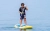 chlopiec-plywajacy-na-desce-sup-funwater-tuxedo-sailor