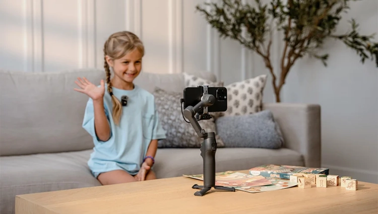 osmo-mobile-8-standard-gimbal-dji.webp