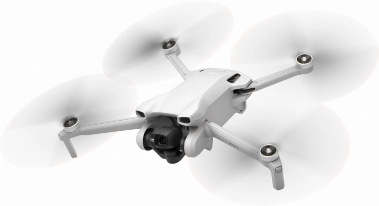 Dron-DJI-Mini-3-RC-skos-3.jpg