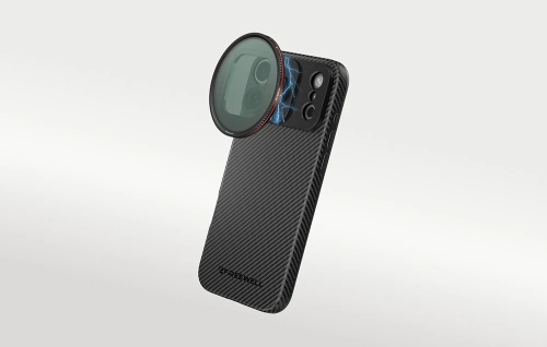 Filtr VND Freewell z polaryzacją do etui Sherpa założony na smartfon w etui