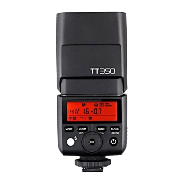 Godox TT350S do Sony, widok tylnego panelu z podświetlonym ekranem LCD