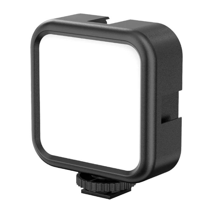 Lampa LED SJCAM C400 pod kątem